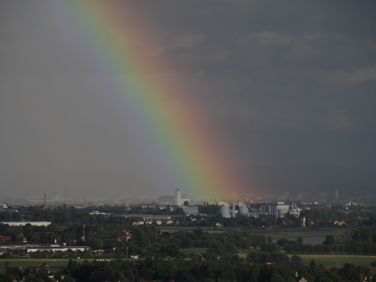 Regenbogen über Dresden