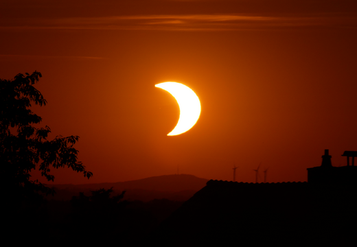 Sonnensichel über dem Collm